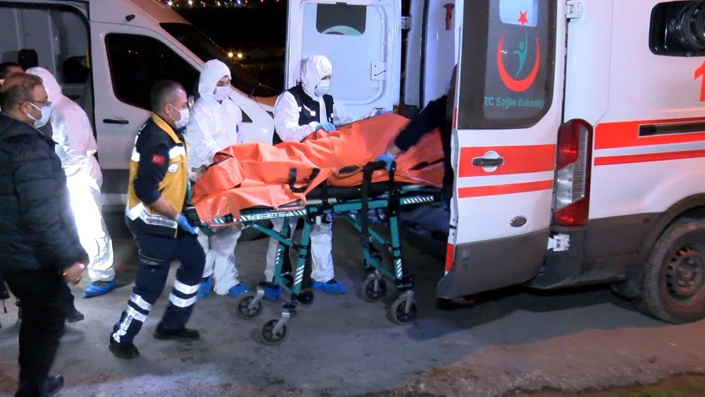 Avcılar'da eşi ve eniştesini öldüren kişi Başakşehir'de kamyonette ölü bulundu