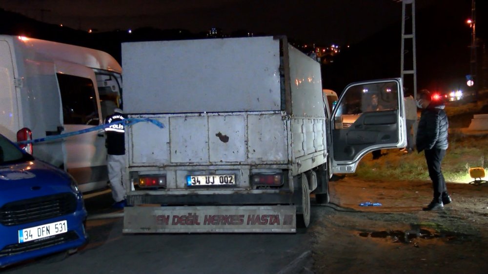 Avcılar'da eşi ve eniştesini öldüren kişi Başakşehir'de kamyonette ölü bulundu