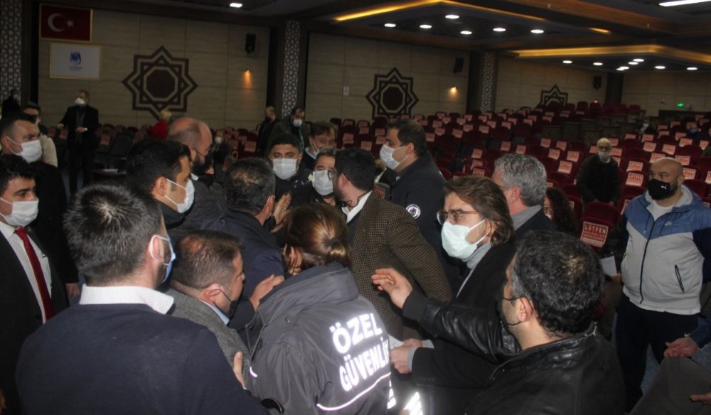 Belediye Meclisinde 'Boğaziçi' gerginliği
