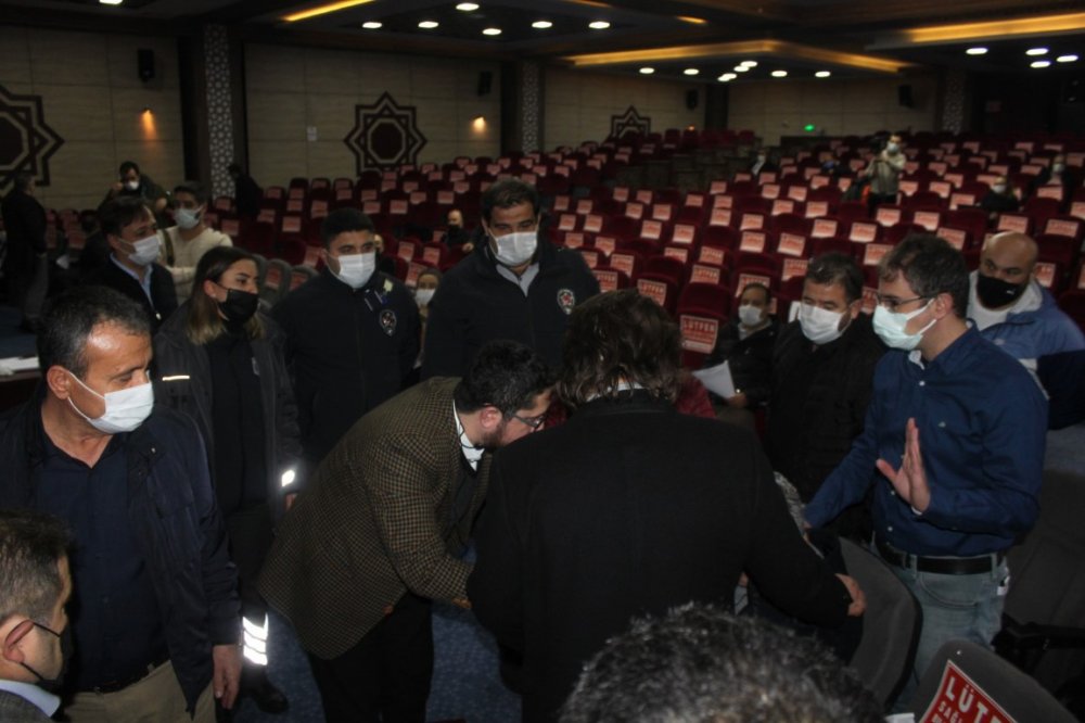 Belediye Meclisinde 'Boğaziçi' gerginliği