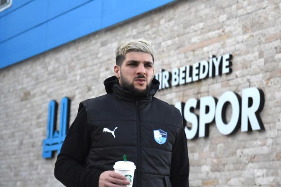 Erzurumspor'da 11 futbolcu gitti, 12 oyuncu geldi