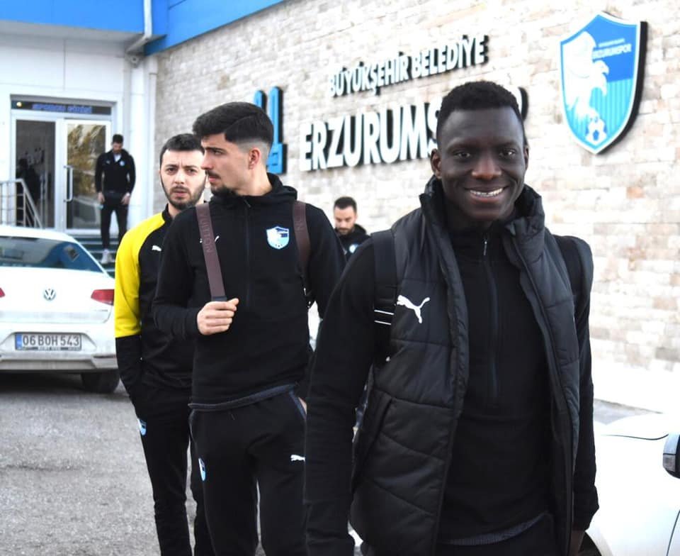 Erzurumspor'da 11 futbolcu gitti, 12 oyuncu geldi