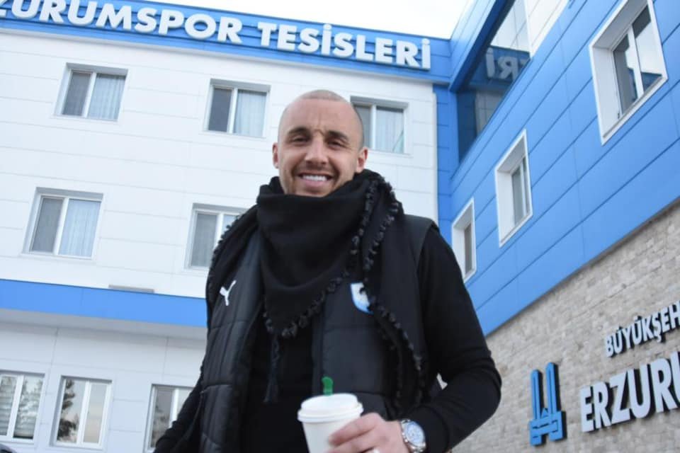 Erzurumspor'da 11 futbolcu gitti, 12 oyuncu geldi