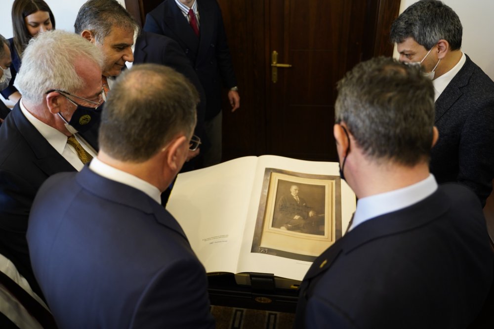 Fenerbahçe heyetinden başkan Lütfü Savaş'a ziyaret