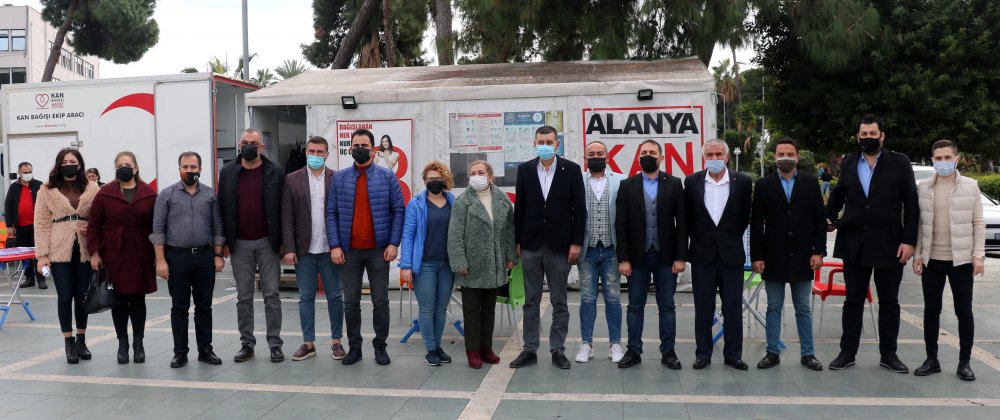 İlik nakli bekleyen diş hekimi Selen için seferber oldular