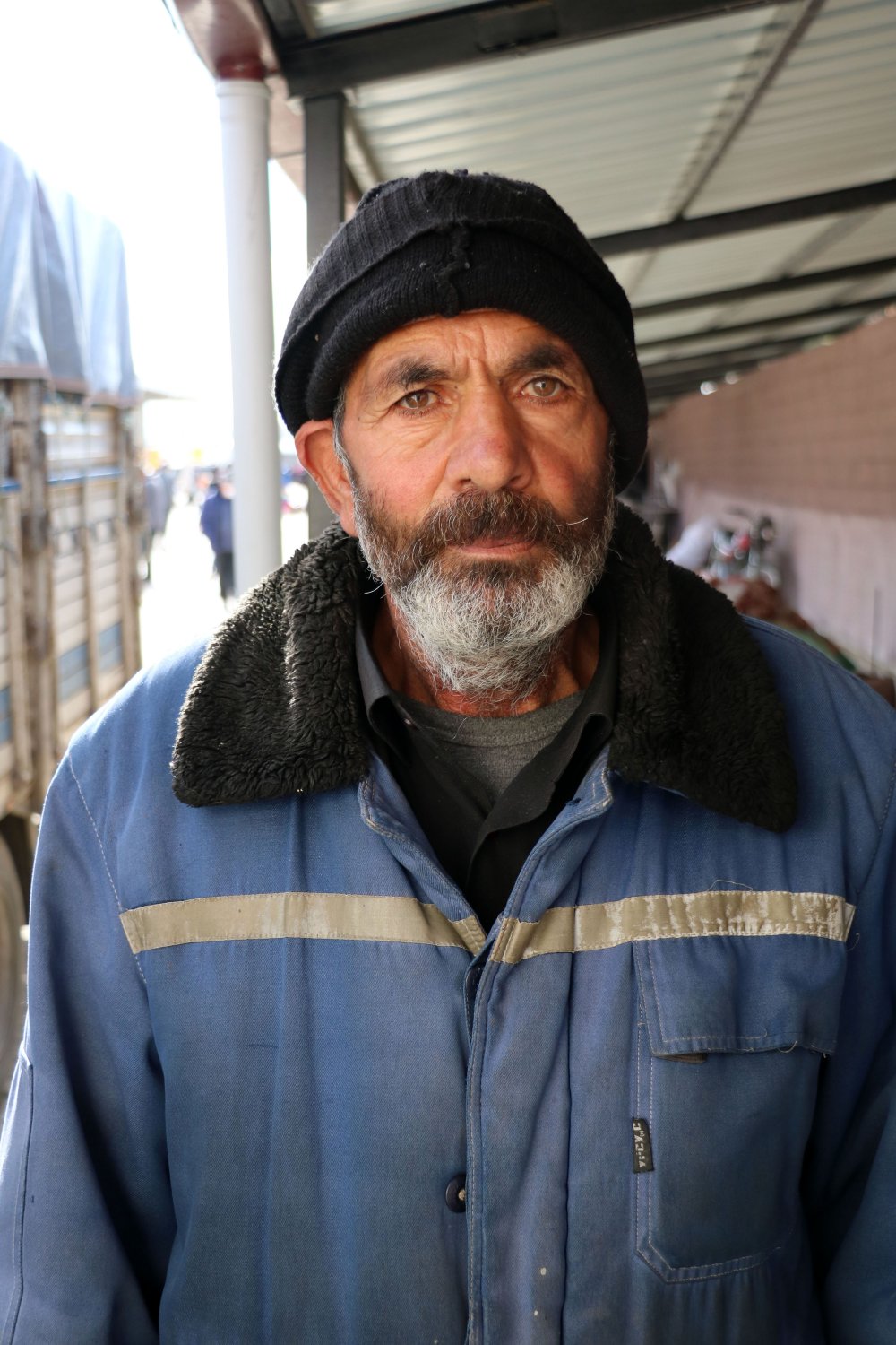 Kendisini hoca olarak tanıtıp 'Oğlunu iyileştireceğim' diyen kişiye 11 bin 500 lira kaptırdı