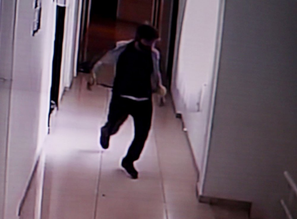 Önce tabancayla vuruldu, sonra yaralı halde darbedildi