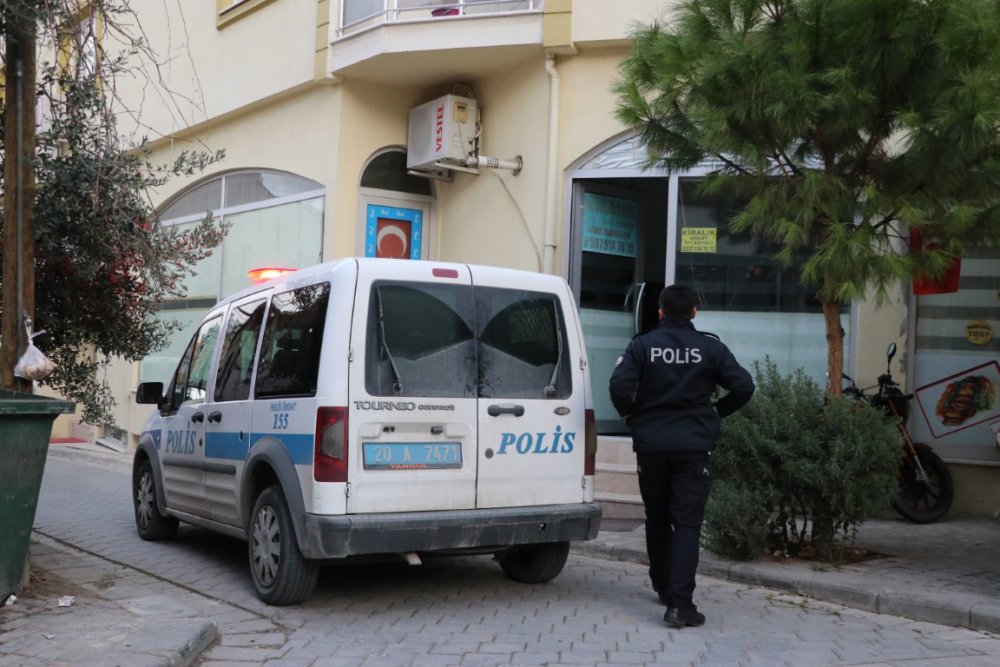 Önce tabancayla vuruldu, sonra yaralı halde darbedildi