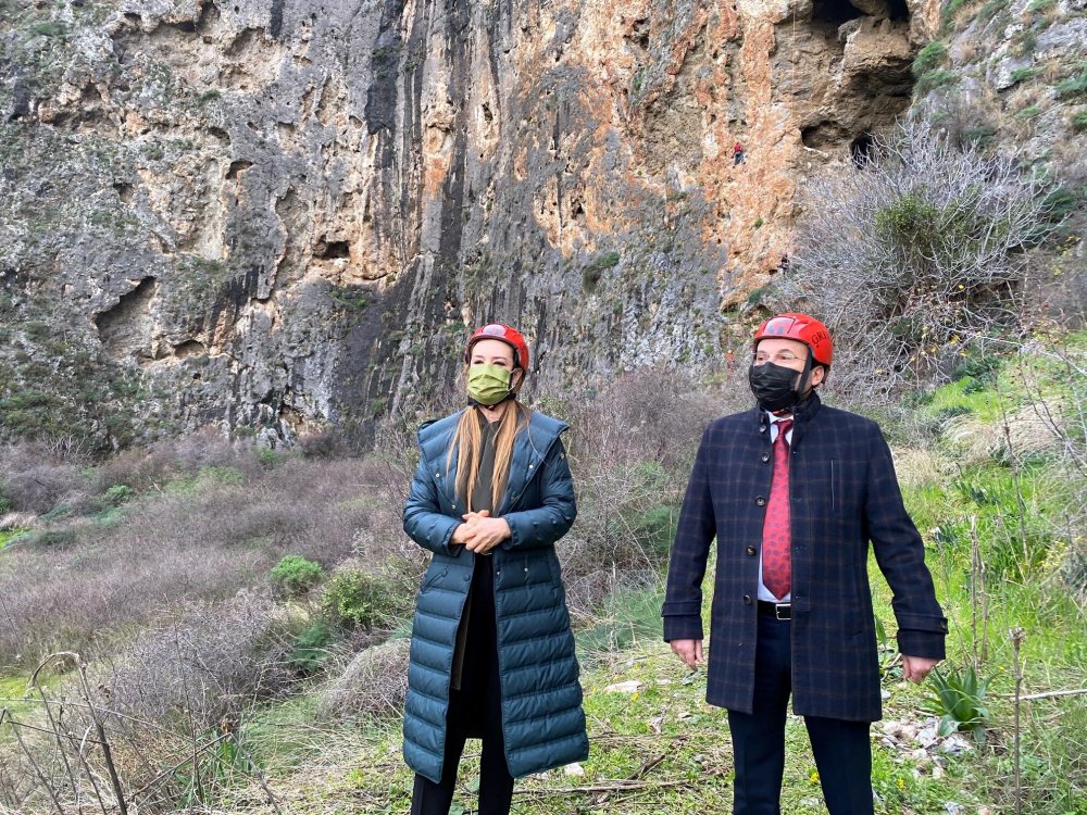 Milli sporcu Özbay için tırmandılar
