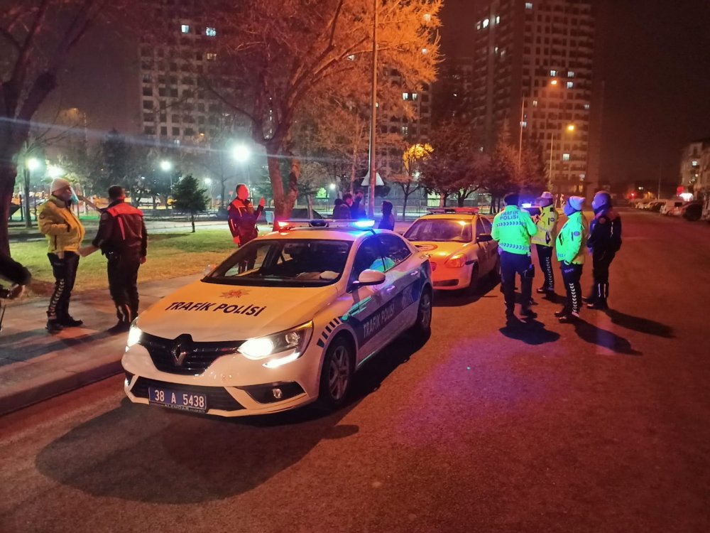 Polisten kaçan alkollü sürücü ile arkadaşına ceza uygulandı