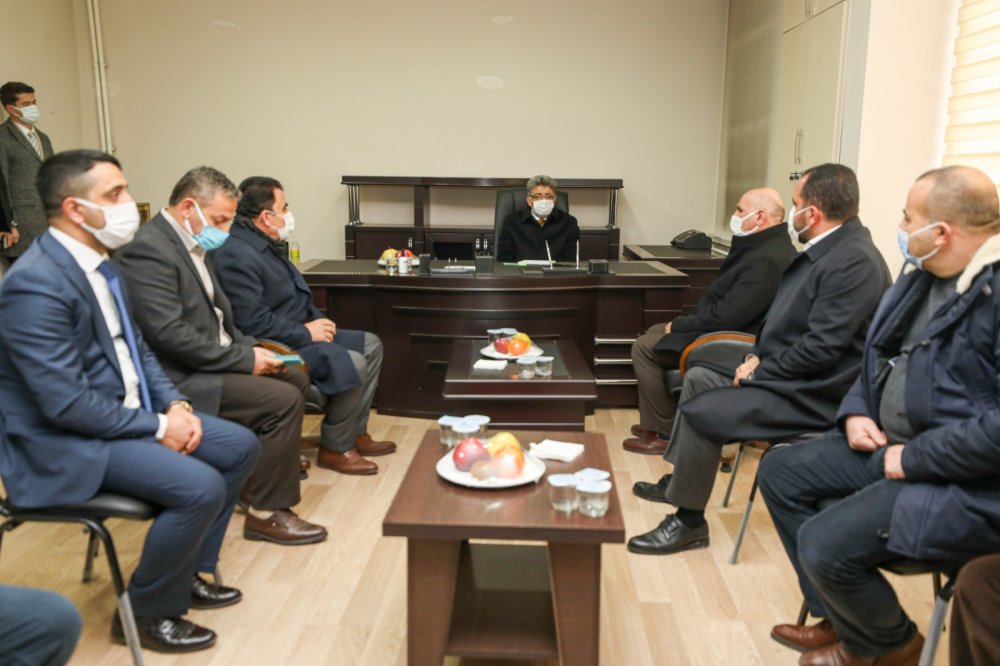 Van Valisi Bilmez'den sebze ve meyve komisyoncularına fırsatçılık uyarısı
