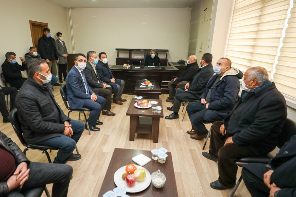 Van Valisi Bilmez'den sebze ve meyve komisyoncularına fırsatçılık uyarısı