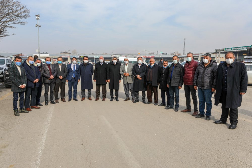 Van Valisi Bilmez'den sebze ve meyve komisyoncularına fırsatçılık uyarısı