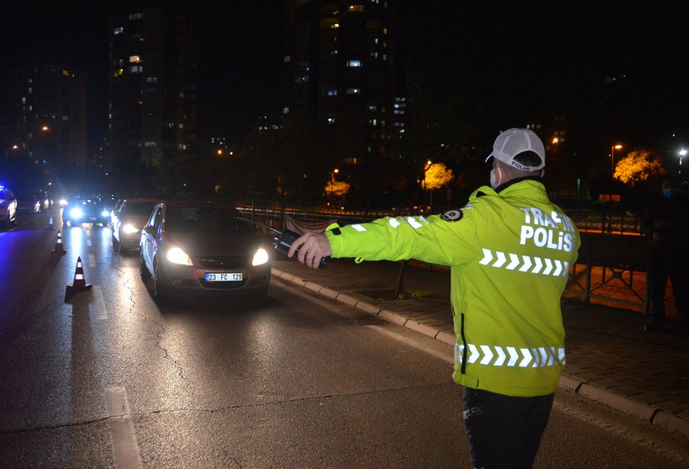 Adana'da 2 bin polis ile drone destekli asayiş uygulaması
