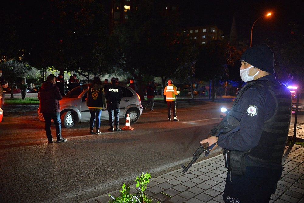 Adana'da 2 bin polis ile drone destekli asayiş uygulaması