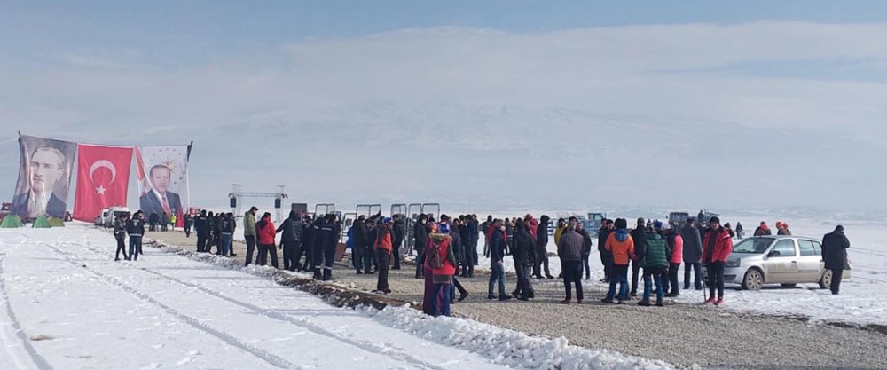 Ağrı Dağı 6 yıl sonra tırmanışa açıldı