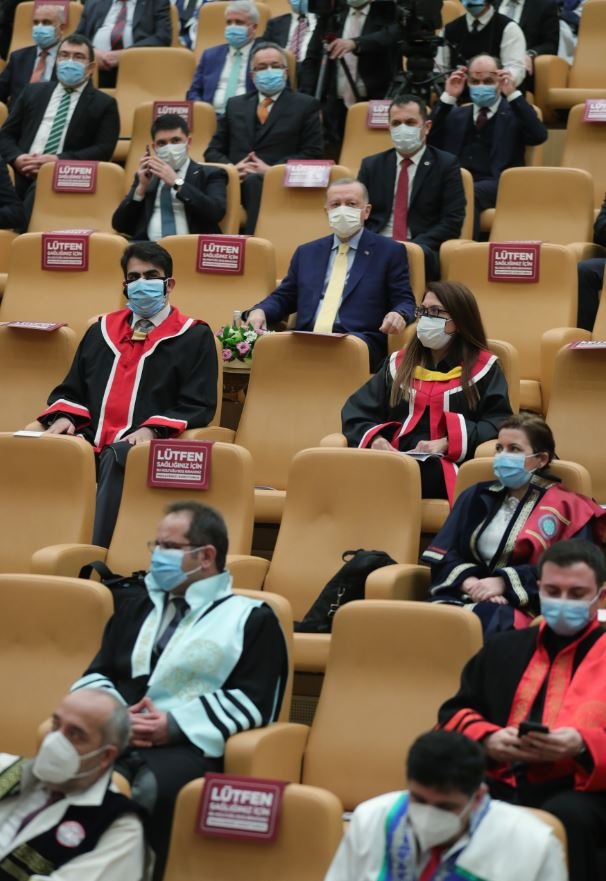 Erdoğan: Üniversitelerimiz farklı değerler üretir hale gelerek birbirinin kopyası olmaktan çıkmıştır