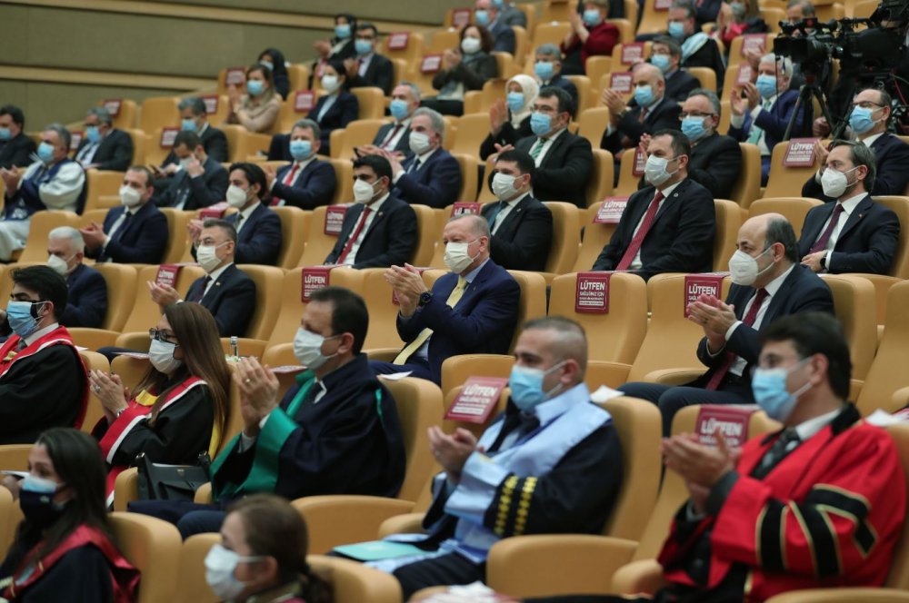 Erdoğan: Üniversitelerimiz farklı değerler üretir hale gelerek birbirinin kopyası olmaktan çıkmıştır