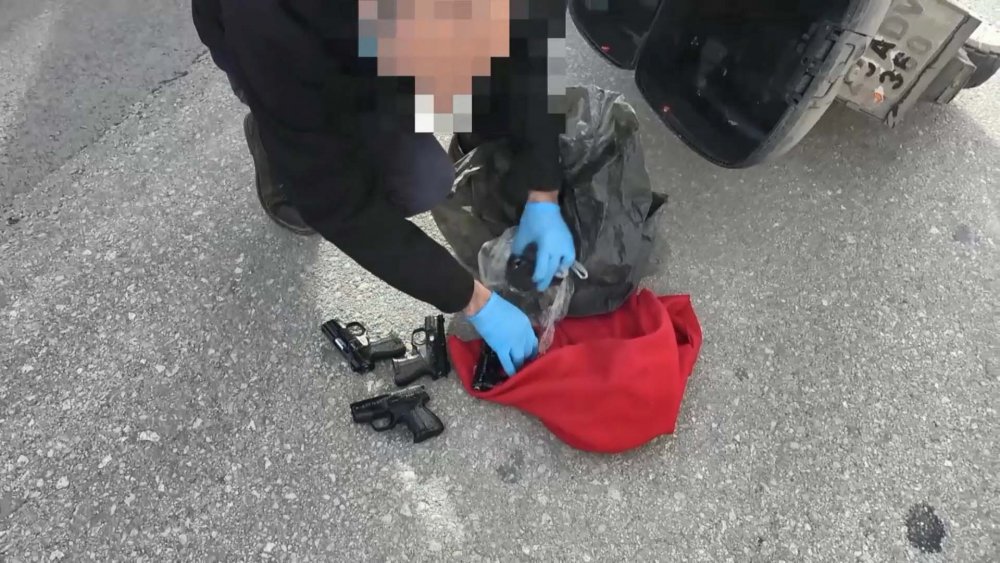 Eskişehir’de 'kuryeli' silah kaçakçılığı operasyonuna 4 tutuklama