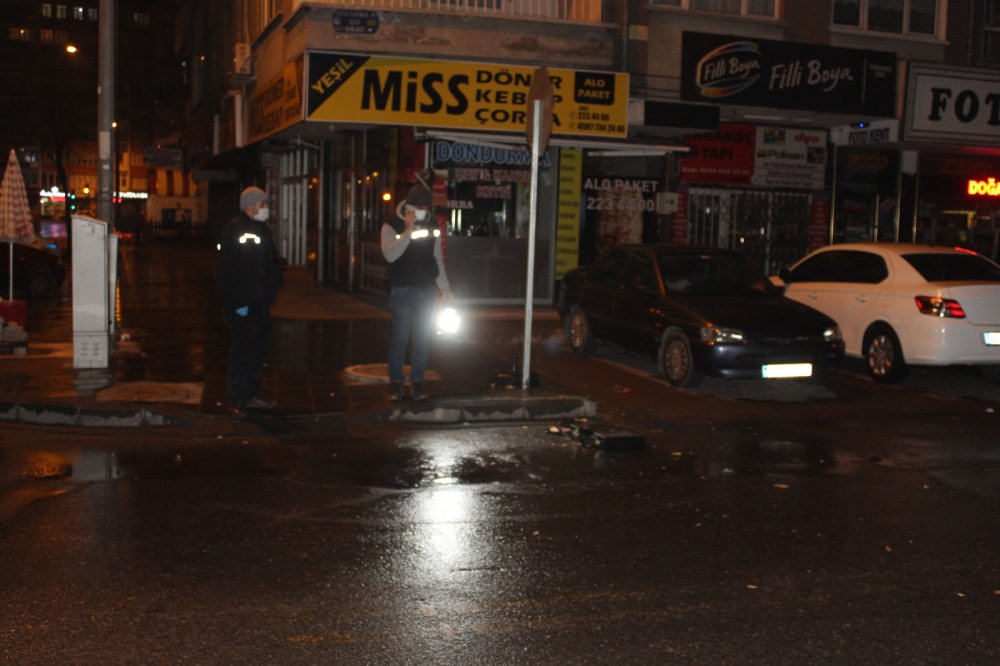  Kayseri’de şüpheli evrak çantası fünye ile patlatıldı