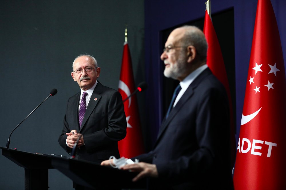 Kılıçdaroğlu, Karamollaoğlu'nu ziyaret etti