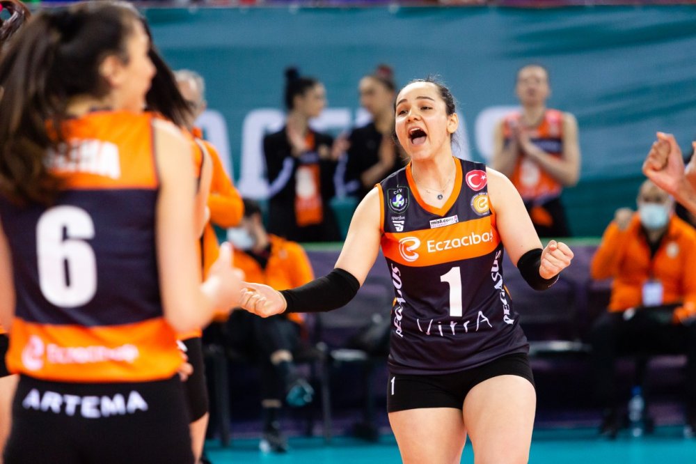 Lokomotiv Kaliningrad Region - Eczacıbaşı VitrA: 0-3