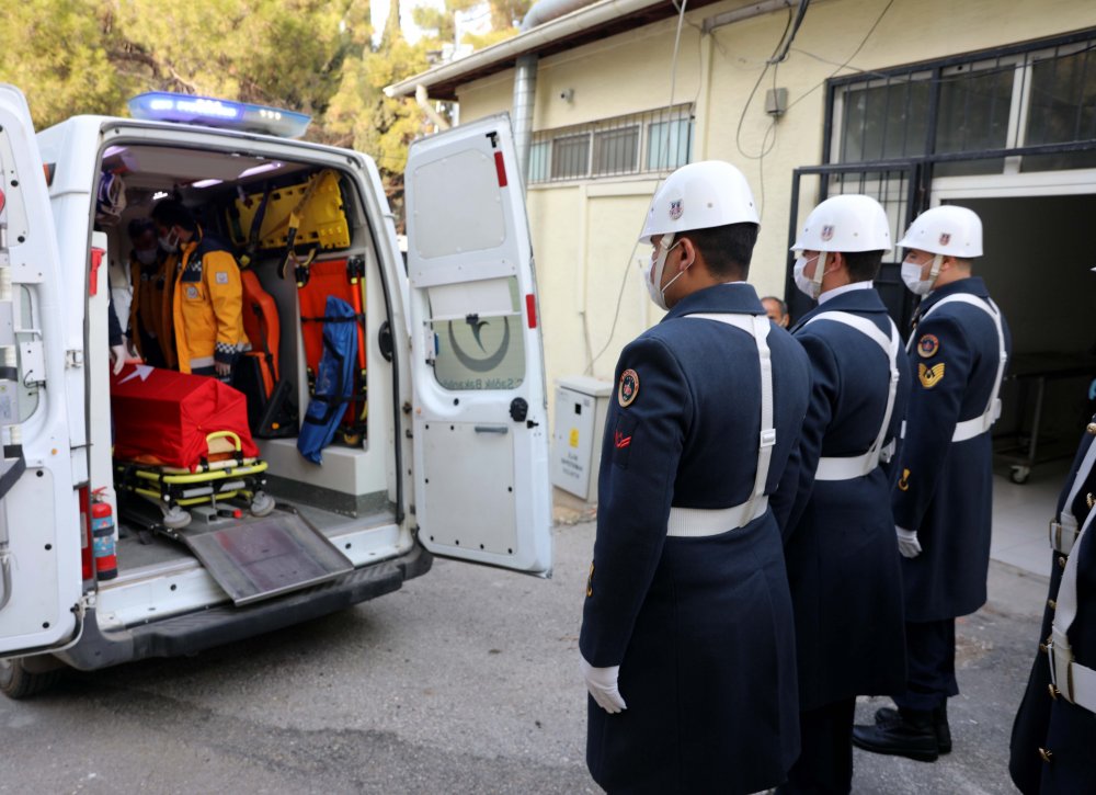 Suriye’de şehit olan astsubayın cenazesi Gaziantep'e getirildi