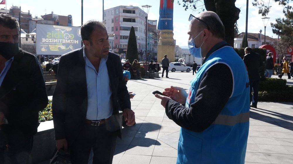 Denetimde maskesiz yakalandı, 'Eski pehlivanım korona bana bulaşmaz' dedi