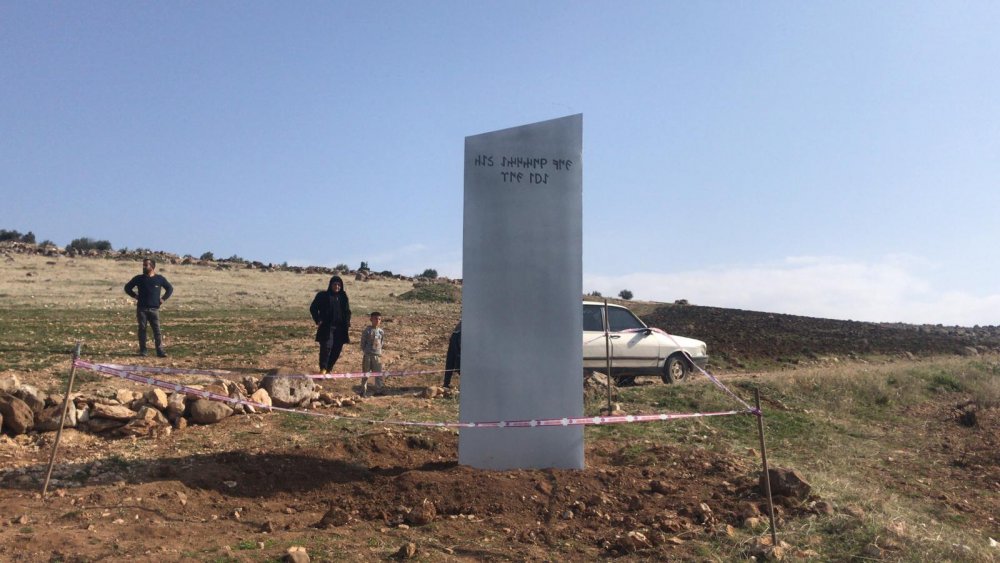 Göbeklitepe yakınlarına bırakılan metal blok, güvenlik güçlerini alarma geçirdi