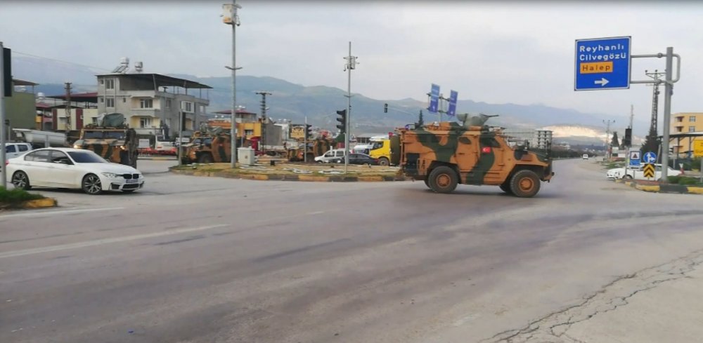 Hatay-Suriye sınır hattına askeri sevkiyat
