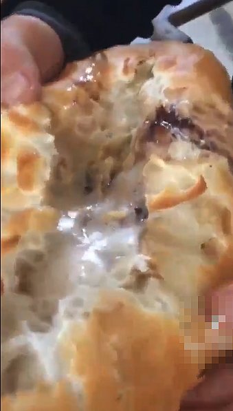 Mersin'de fırında tepki çeken görüntü