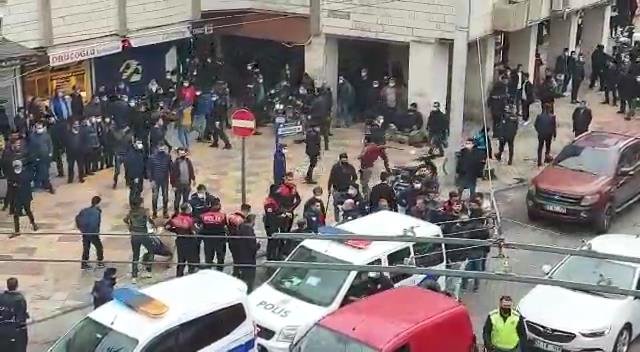 Şanlıurfa'da kaçak cep telefonu operasyonu: 10 gözaltı