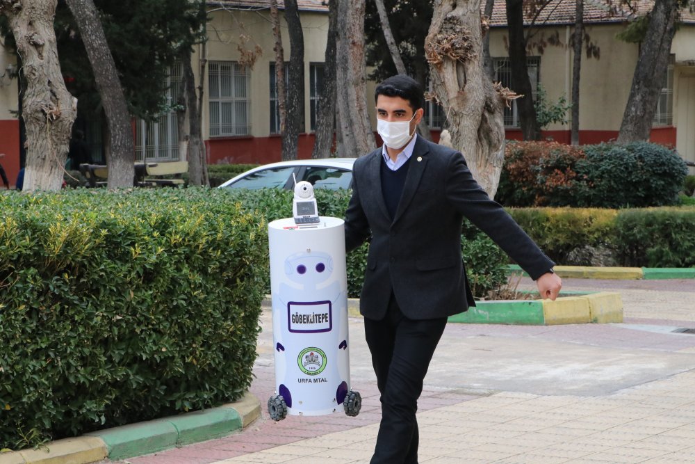 Şanlıurfa’da sağlık çalışanlarına 'Göbeklitepe' robotu desteği