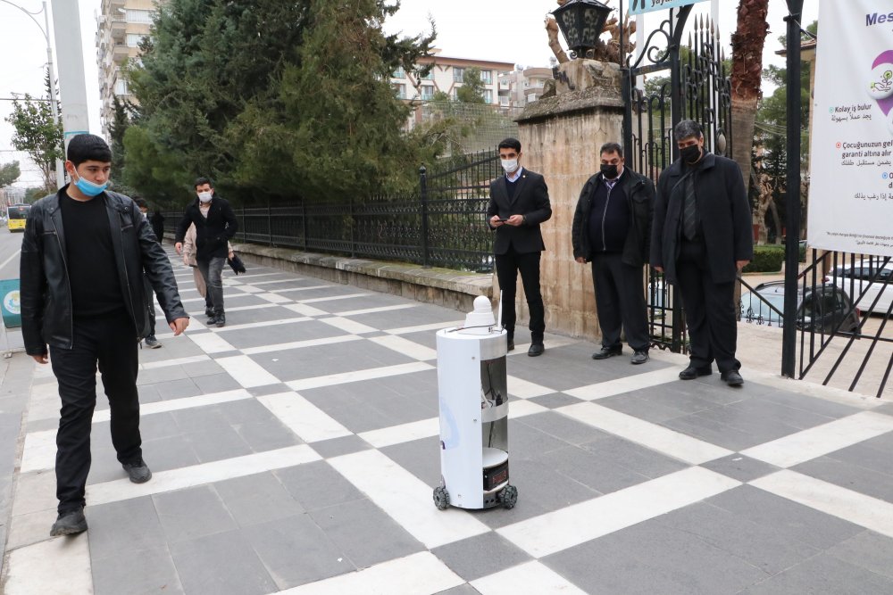 Şanlıurfa’da sağlık çalışanlarına 'Göbeklitepe' robotu desteği