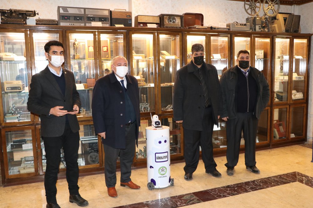 Şanlıurfa’da sağlık çalışanlarına 'Göbeklitepe' robotu desteği