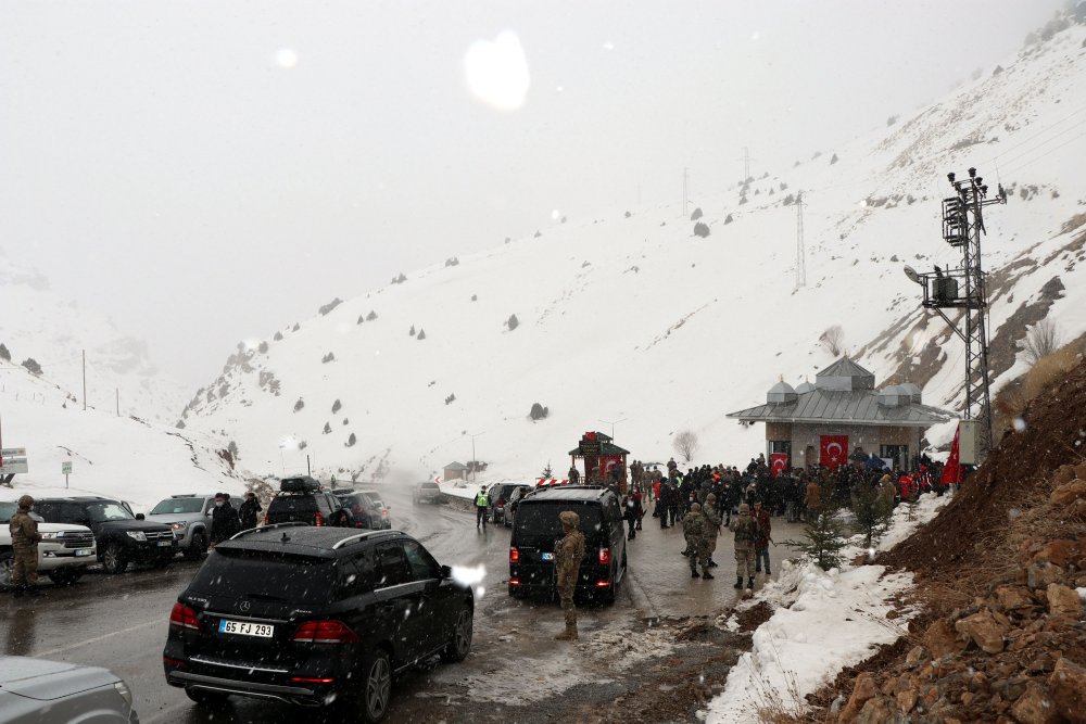 Van'daki çığda şehit olan 42 kişi törenle anıldı