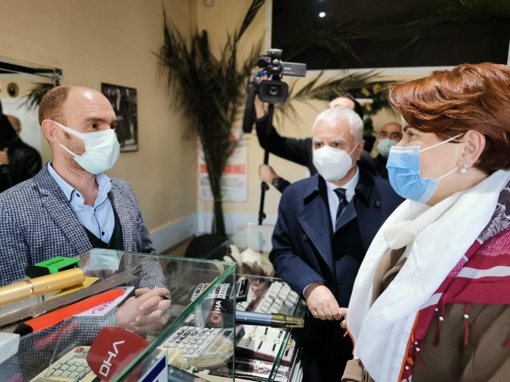 Akşener, Gölbaşı'nda esnafı ziyaret etti