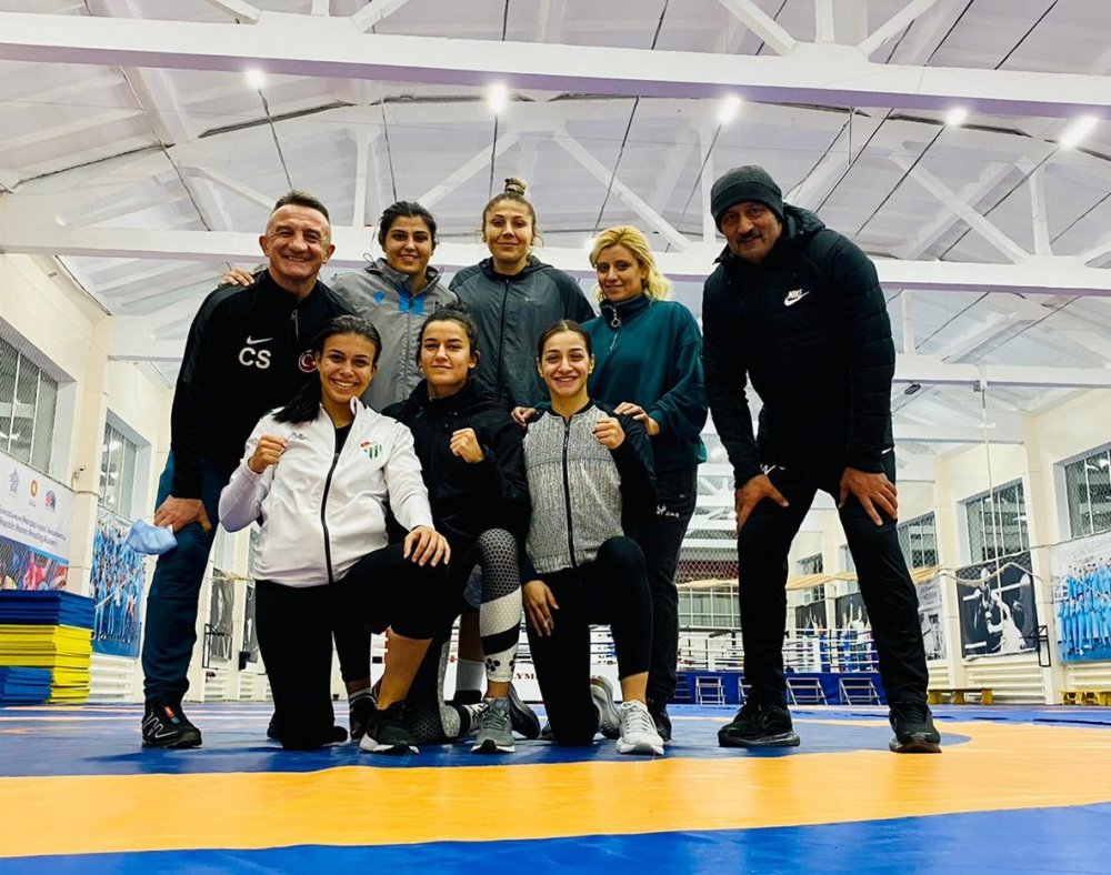 Boks Milli Takımı, Macaristan yolcusu