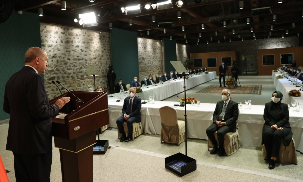 Cumhurbaşkanı Erdoğan: Müslümanların mukaddes değerlerine yönelik saldırılar fikir özgürlüğü parantezine alınarak ısrarla görmezden geliniyor