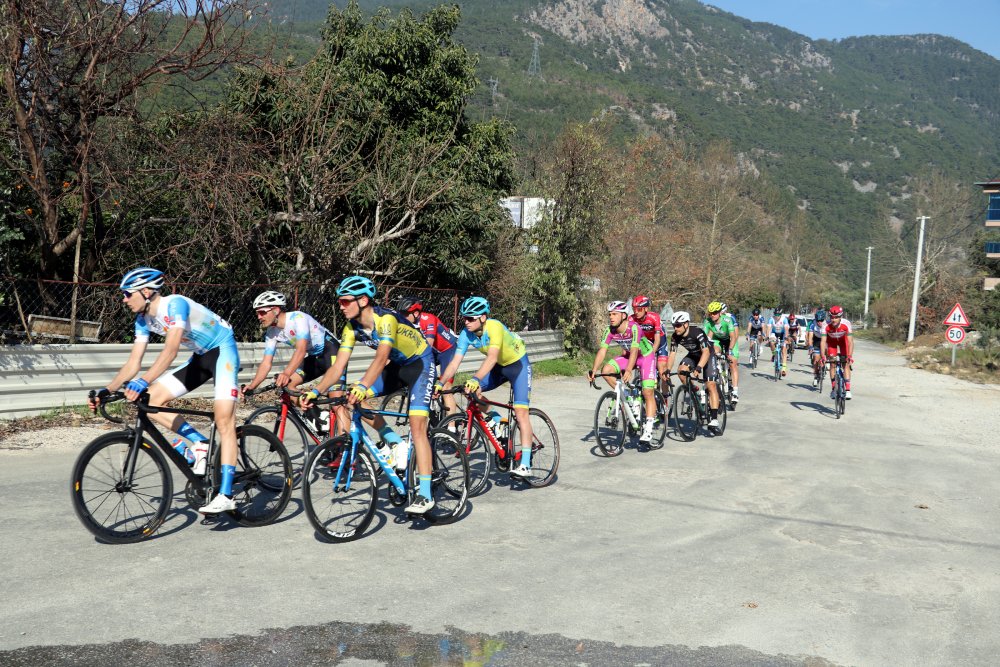 Grand Prix Yol Bisiklet Yarışları'nın Alanya etabı tamamlandı