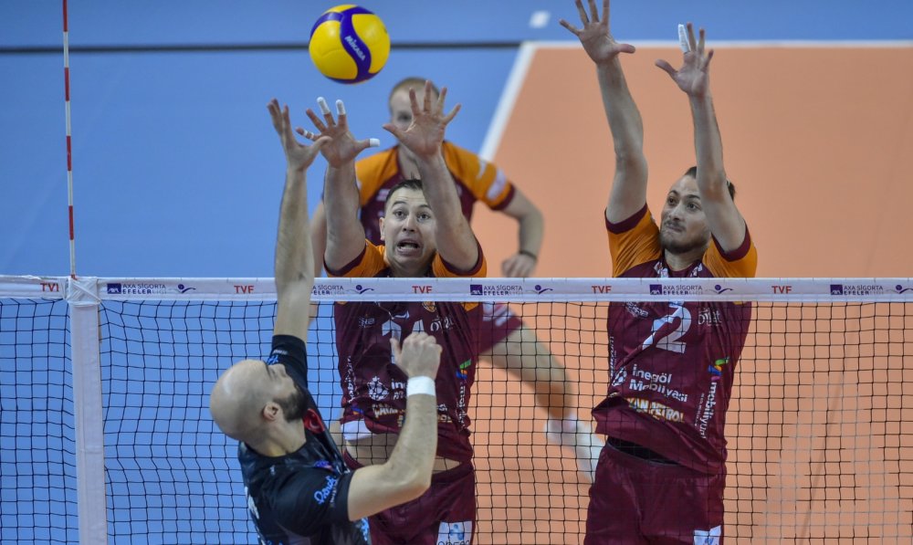 İnegöl Belediyespor - Halkbank: 1-3