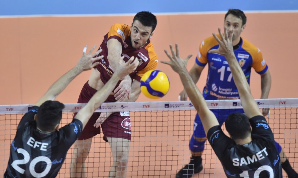İnegöl Belediyespor - Halkbank: 1-3