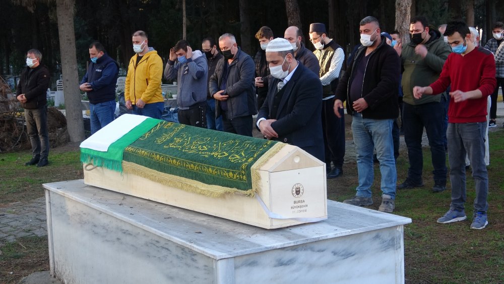 Lodos fırtınasında başına çatı isabet etmişti; 11 gün sonra hayatını kaybetti