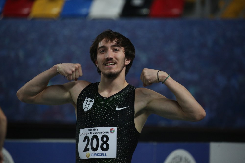 Milli atletler Berke Akçam ve Devrim Kazan'dan yeni Türkiye rekoru