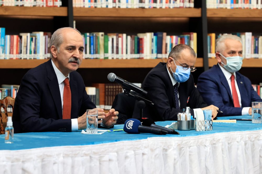 Numan Kurtulmuş: Anayasa tek başına Ak Parti'nin yapacağı bir şey değildir