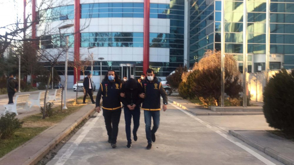 Adıyaman’da oto hırsızları adliye sevk edildi