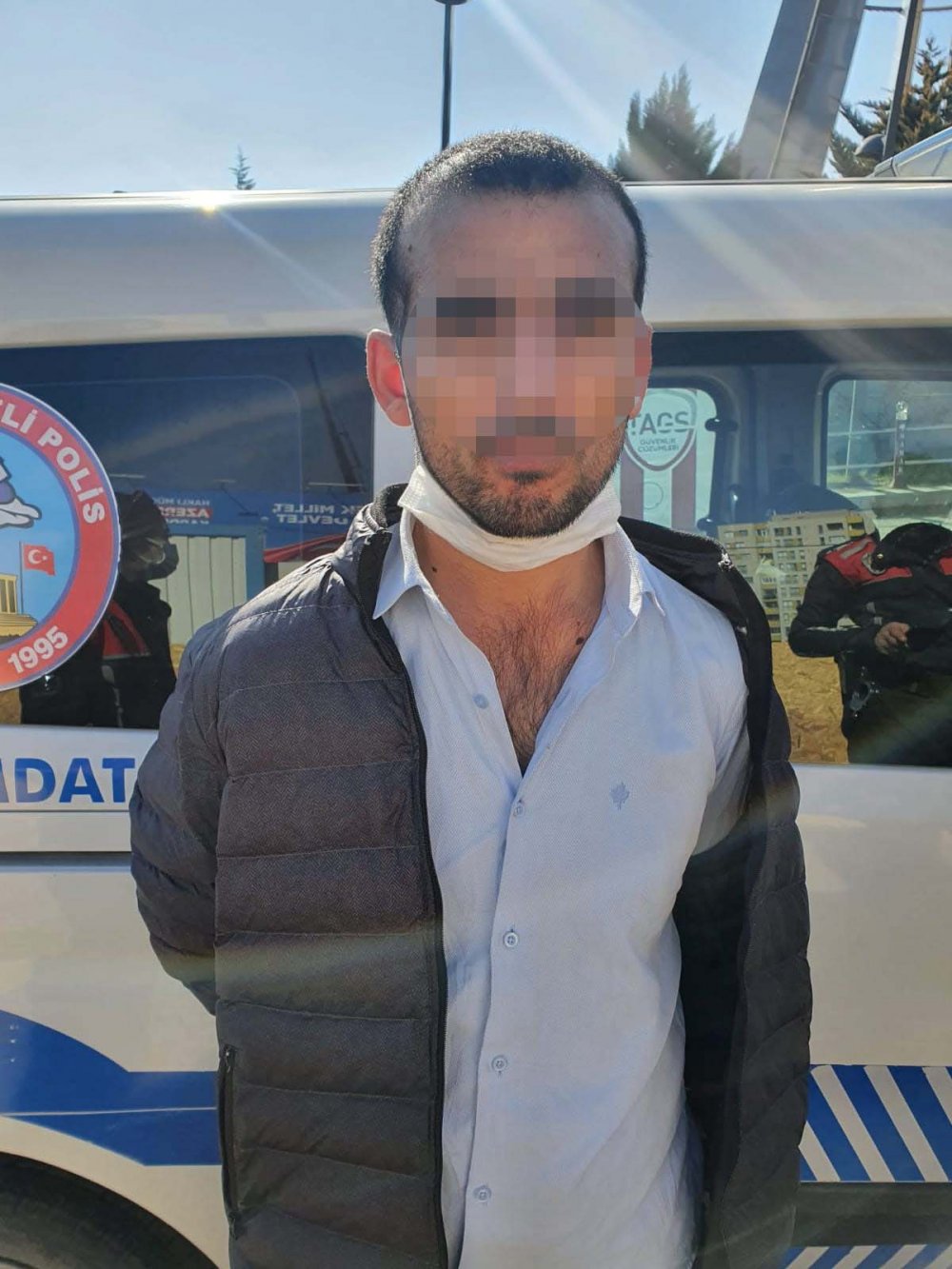 Ankara'da ekmek arasında uyuşturucu sevkiyatına 2 gözaltı