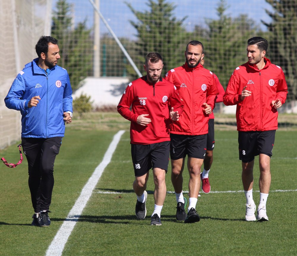Antalyaspor galibiyete odaklandı