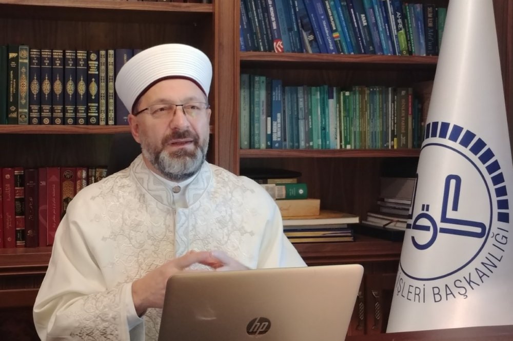 Erbaş: İstiyoruz ki; ülkemizi bizden sonra emin ve güvenilir ellere teslim edelim