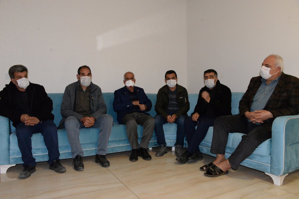 Evlat nöbetindeki baba: Ailelerin emeği boşa gitmedi, zafer kazandılar